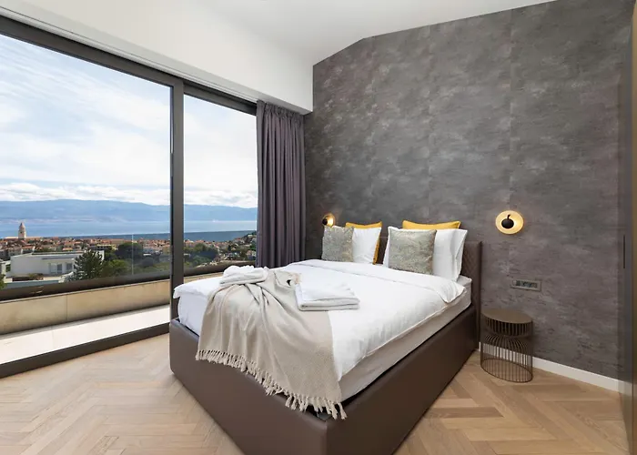 Panoramica With Heated Pool And Sauna Villa