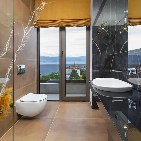 Villa Panoramica With Heated Pool And Sauna Vrbnik