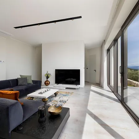 Villa Panoramica With Heated Pool And Sauna