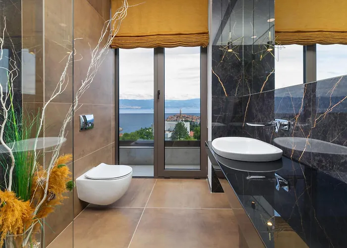 Vilă Panoramica With Heated Pool And Sauna Vrbnik (Primorje-Gorski Kotar)