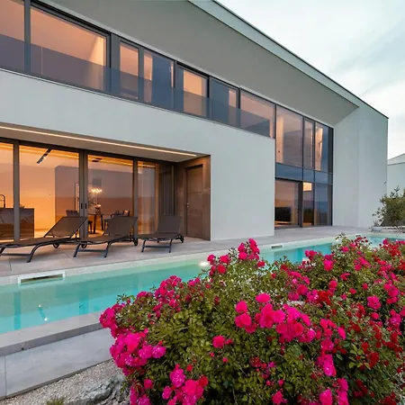 Panoramica With Heated Pool And Sauna וילה *