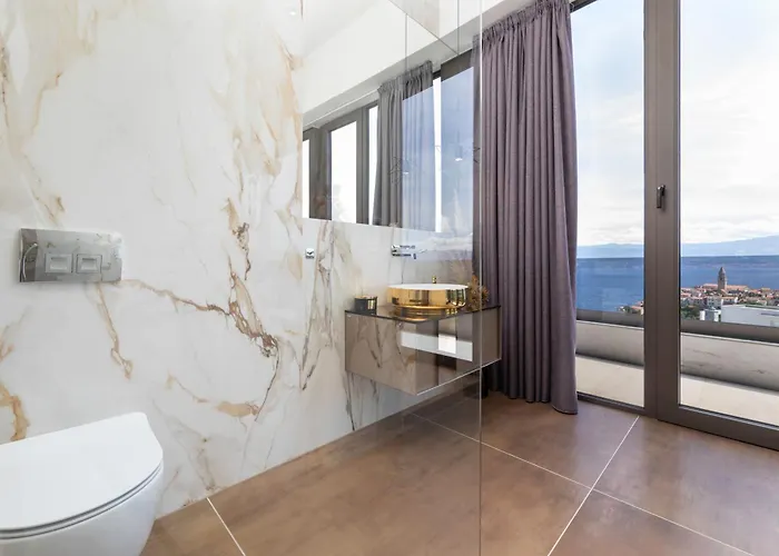 Panoramica With Heated Pool And Sauna וילה ורבניק